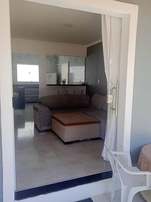 Casa Ampla Com 3 Quartos E Piscina Com Hidromassagem